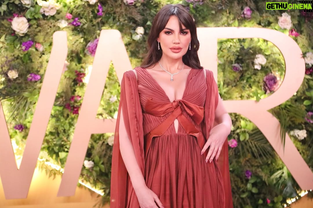Darine Hamze - 8.8K Likes - It was a real joy @joyawards ⭐️
#jowawards #riyadh كان حفل فعلاً رائع كتير
مع #زياد_حمزة المحترم جداً والمتواضع المميز @ziad.hamza
- Styled by @sarah.keyrouz
- Dress by designer Elie Awad @eli.thelabel
- Jewels by @georgehakimjewellers @bouchraconsultancy
- Hair color @maskarasalontr
- Makeup @charbel.assaf.makeup
- Hair @adham_sabri