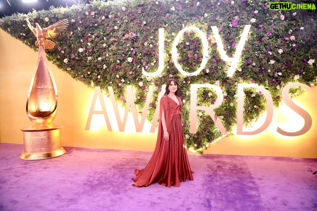 Darine Hamze - 8.8K Likes - It was a real joy @joyawards ⭐️
#jowawards #riyadh كان حفل فعلاً رائع كتير
مع #زياد_حمزة المحترم جداً والمتواضع المميز @ziad.hamza
- Styled by @sarah.keyrouz
- Dress by designer Elie Awad @eli.thelabel
- Jewels by @georgehakimjewellers @bouchraconsultancy
- Hair color @maskarasalontr
- Makeup @charbel.assaf.makeup
- Hair @adham_sabri