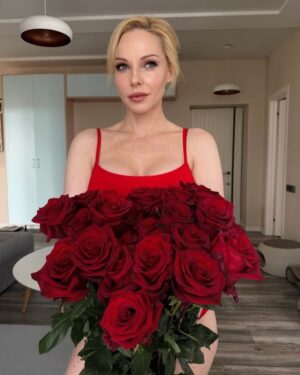 Daryna Trehubova Instagram - Хочу зніматися в мультфільмах😂🌺