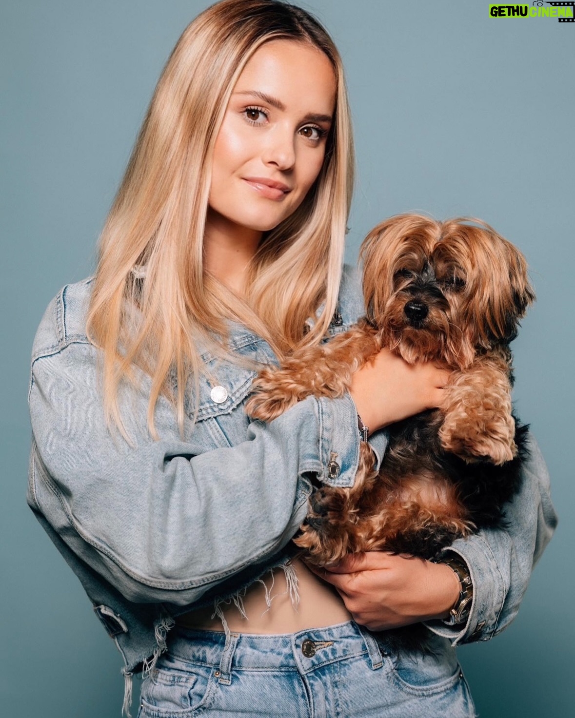 Davina Geiss - 42K Likes - 10.03.2025 17:56pm
You were my world, my sunshine, my best friend, my child, my baby, my everything. It was the hardest decision of my life but after almost 18 years it was time to say my last goodbye. You made me the happiest you brought me peace and loved me unconditionally. The love I have for you will forever be, you will be remembered forever. Thank you for every memory I was able to experience with you, you truly gave me a love I never felt before. And loosing you was/is the hardest feeling I have ever felt. Mommy loves you, and will forever. Thank you for making me the happiest mama ever. You were the light in my life and now my star in paradise. May you rest in peace and finally reunite with dex. You two were my brothers that I never had. And the strength you gave me was incredible. You showed me what it means to be strong, and showed me what true love was.. you fought through life as if it was easy, but deep down I know you are happier now. Thank you my love for 17.5 years. There wont be a day I wont think about you.
I love you my love!
My forever angel you will be missed incredibly 🙏🏼😭❤️
Fly high baby 🪽