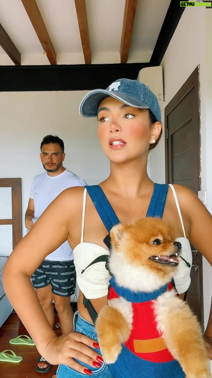 Dayanara Peralta - 27.2K Likes - Así despertamos hoy 🎵🍻☀️ ❤️🩹
Confirmennnnn @yosoychoko_ @jonathanpeb es Sábado déjenme salir para cantarla como se debe 😎🤝😂🍷🍷 #TLVP #Dayanara #TúLaVasAPagar
