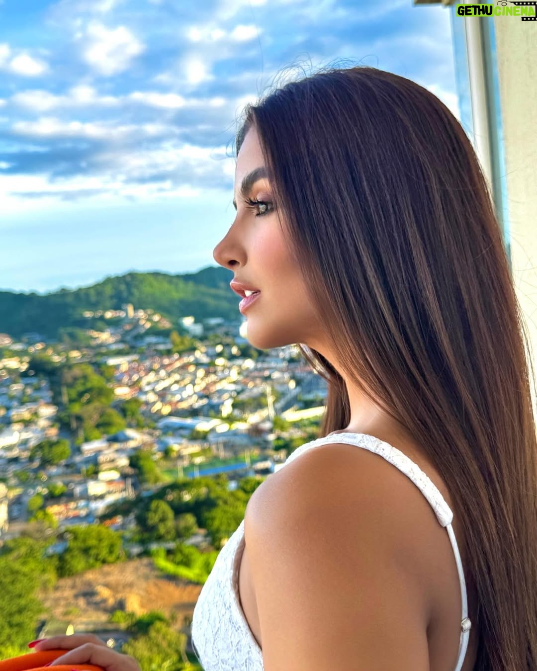 Dayanara Peralta - 28.6K Likes - Feliz día a cada reina que me acompaña en este día a día, las quiero, las admiro, las respeto, hoy más que esperar una rosa de alguien más, que la rosa más linda sea la que nos demos nosotras y entre nosotras 🌹🩵✨amo a mi madre, amo a mi abuela, mi suegra, cuñadas, mis amigas, mis fans, las amo y amo ser mujer, somos unas hijuemadressss 🫡☝️🥰 ! ✨