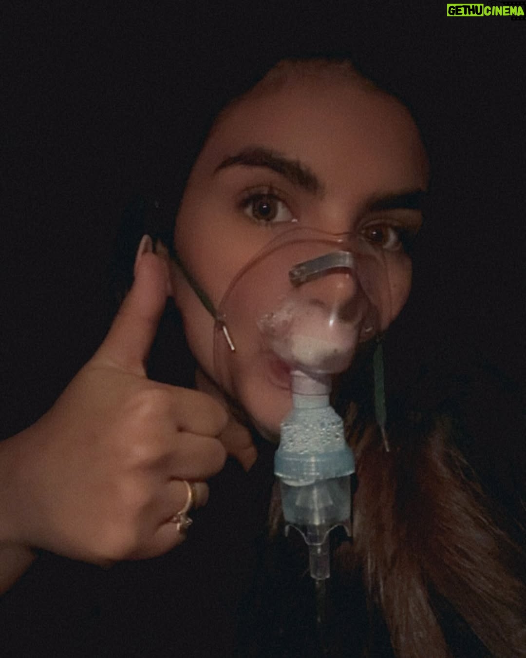 Dayanara Peralta - 32.9K Likes - 2024 GRACIAS ! Fuiste duro, exitoso, hermoso, hijuemadre, fuiste todo, creo que tuviste todo lo que un año debe tener.
Quiero agradecer ! Agradecerte por todo, me diste el resultado de una canción que en el 2023 lanzaba con curiosidad pero con tanto amor que en este año me diste la bendición de que en muchos países se la canten al revés y al derecho, un tour increíble, extenso, hermoso, no lo llamaría ni cansado porque cada viaje me lo viví, me lo gocé con todo mi equipo de trabajo que ha sido una familia nueva para mí,este año tuvo distancias, la familia en otro país creció más ❤️🩹 por acá nos acortamos poquito pero siempre con ese amor y conexión que ni millones de kilómetros borran. Me permitiste seguir caminando de la mano del amor de mi vida, conocí Europa por primera vez y como si eso era poco me permitiste realizar mi primer EURO TOUR ❤️🩹 tuve colaboraciones increíbles con artistas enormes que admiro, respeto y quiero mucho en la actualidad ✨ me abriste puertas con mi música en países muy lindos además del mío ! Me permitiste llenar conciertos con más de hasta 50 mil personas solitaaa 😭 🇪🇨
Me diste reconocimientos muy valiosos como ser portada en playlists muy importantes, ser premiada hace unos días como la artista del año, canción del año y muchooo más !
Mandaste a un angelito a mi vidaaaaa mi CHOKO, mi chokito bebé 🐶
Me permitiste cantar 2 veces en el Movistar Arena en Colombia 🇨🇴
También me enfermaste durísimooo 😂☝️ pero no tengo nada que reprocharte, solo agradecerte ! Gracias carajo, solo te pido salud para mi sangre, mi raíz, mi familia, mi esposo maravilloso, mis fans, mis DaDababys, mi equipo de trabajo y toda esta gente hermosa que está aquí leyendo esto, gracias a todos por acompañarme LOS AMO ! Vamos por más se los jurooooo #ECUADORENLACASA ❤️🩹✨