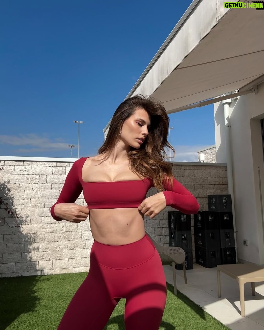 Dayane Mello - 18.5K Likes - mornings have been a whole lot cuter latelyâ¤ď¸ @activemodachic_official