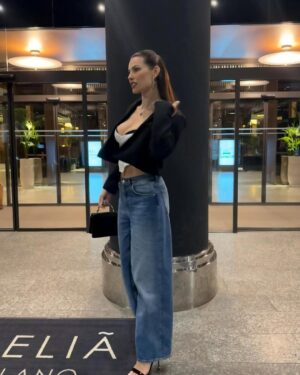 Dayane Mello Instagram - Which one is your favorite? ...✨😌🙏 #streetstyle #milano