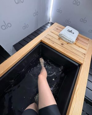 Dayoung Instagram - Cold plunge – Sauna
Looping🔁