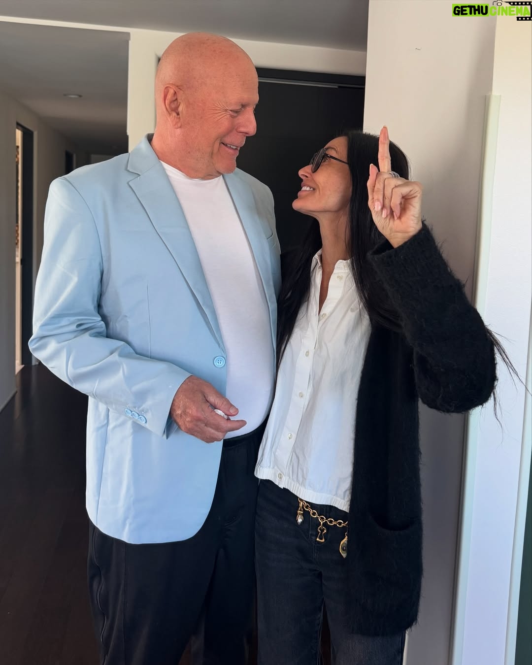 Demi Moore - 1.2 Million Likes - Quality time with our BW… Who was feeling the love! Keep it pouring in! ♥️