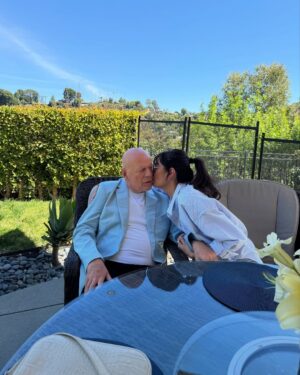 Demi Moore Instagram - Quality time with our BW… Who was feeling the love! Keep it pouring in! ♥️