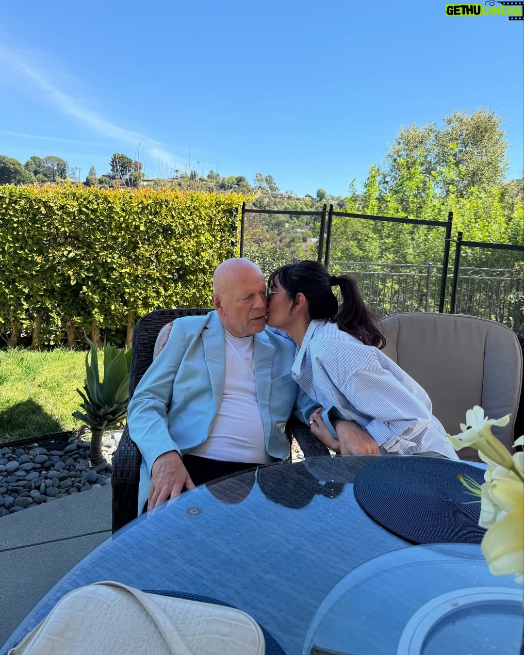 Demi Moore - 1.2 Million Likes - Quality time with our BW… Who was feeling the love! Keep it pouring in! ♥️