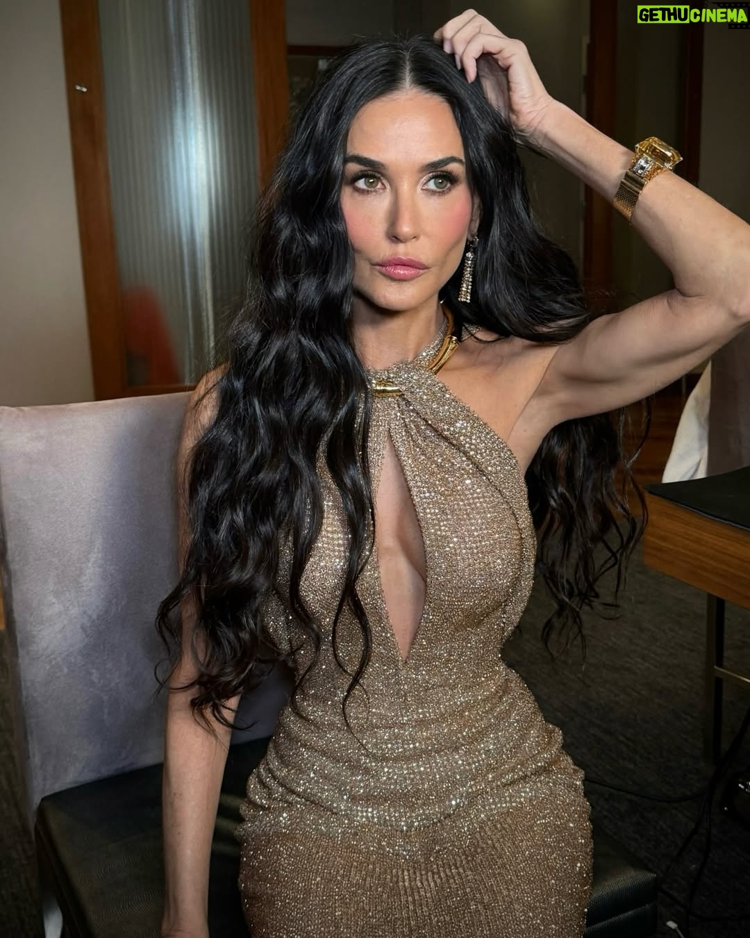 Demi Moore - 339.8K Likes - #VFOscars in custom @gucci ✨♥️ The perfect last look of this crazy ride!