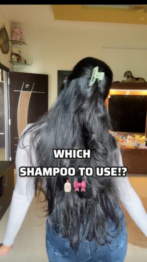 Dharshini Sambathkumar Instagram - Comment "Shampoo" or "link" for the direct link! 🔗 After months of testing, I’ve found the one, Wishcare’s Multi-Peptide Anti-Hairfall Shampoo! It’s totally Sulphate-free and also contains no harsh chemicals packed with rosemary, rice water & caffeine. It gave me softer healthier and shinier hair ✨

#haircareroutine #healthyhair #haircare #hairinfluencer #haireducation #shampoo
