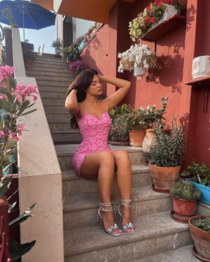 Dhurata Dora Instagram - 🌸🌸🌸🌸🌸
