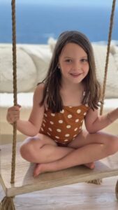 Actress Diana Bolocco HD Photos and Wallpapers October 2025