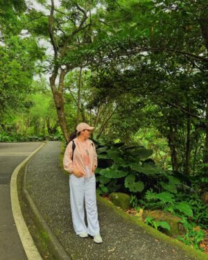 Diana Haddad Instagram - Just another adventure 🍃⛰️⛩️

#dianahaddad_look