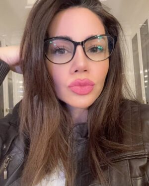 Diana Haddad Instagram - التحديات صنعتني، والإبداع هو سلاحي 💪🎶🤍