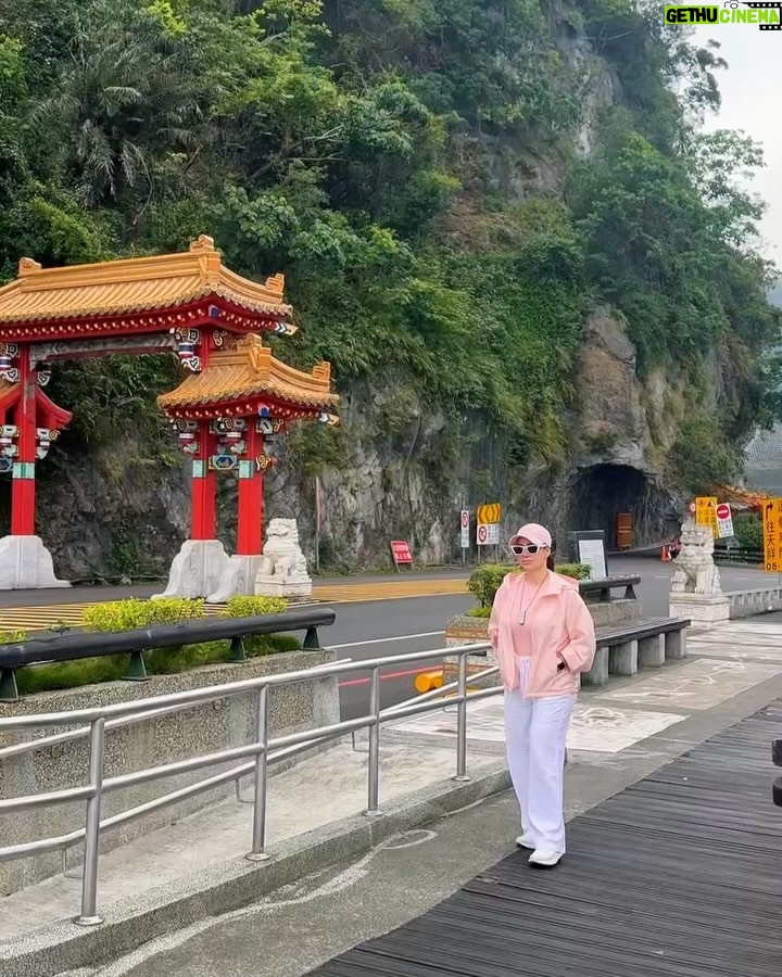 Diana Haddad - 82.5K Likes - Just another adventure 🍃⛰️⛩️
#dianahaddad_look