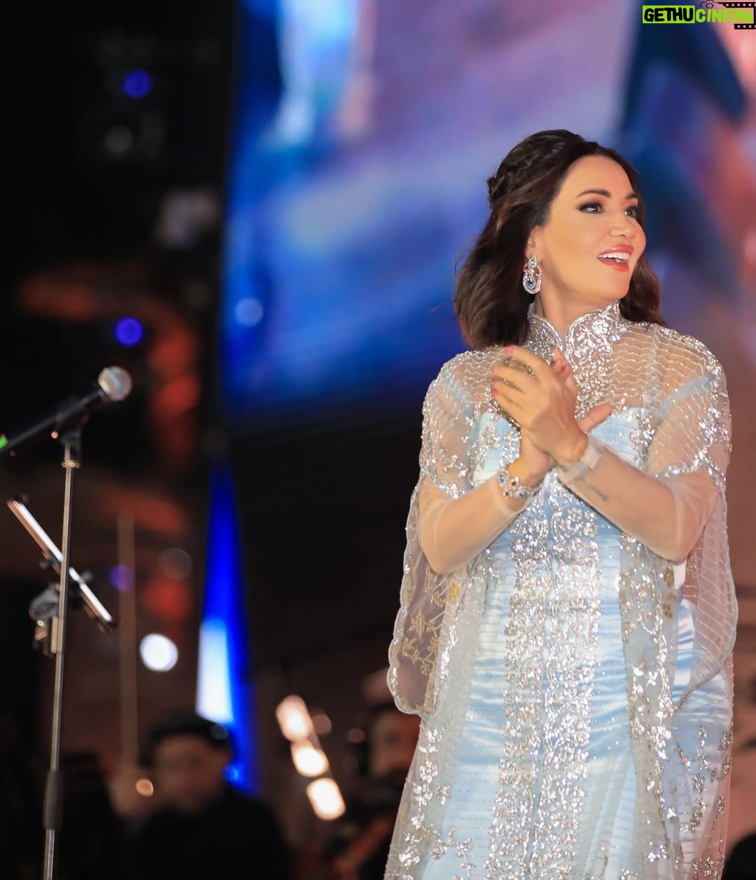 Diana Haddad - 63.9K Likes - ختمت عام 2023 بحفل جميل من منطقة #ليوا والحمدلله ختامها مسك 🤍
شكراً هيئة سياحة أبوظبي وشركة مومنتس على التنظيم الجميل
وشكر لفرقتي الموسيقية بقيادة المايسترو احمد طه
#dianahaddad_look