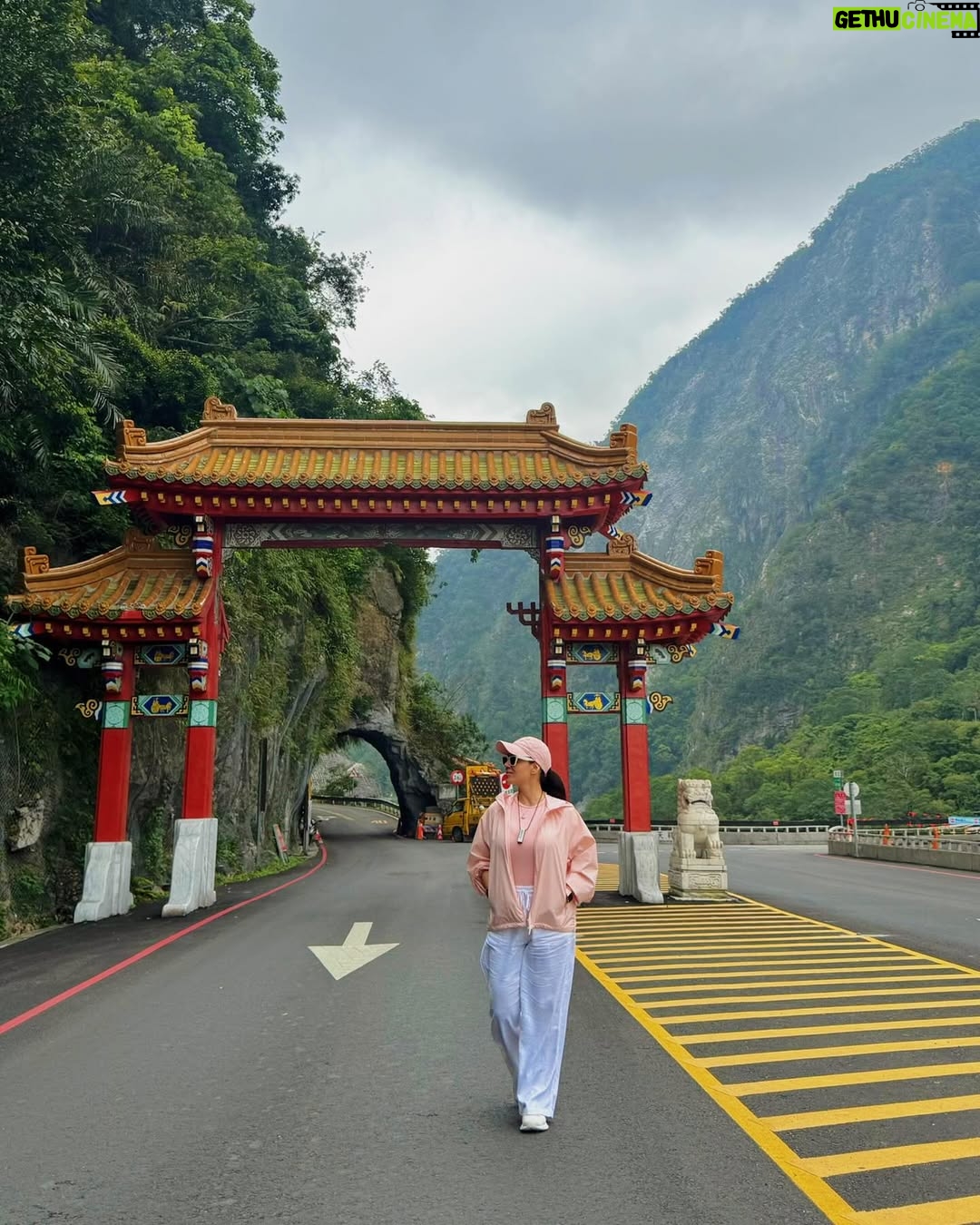 Diana Haddad - 82.5K Likes - Just another adventure 🍃⛰️⛩️
#dianahaddad_look