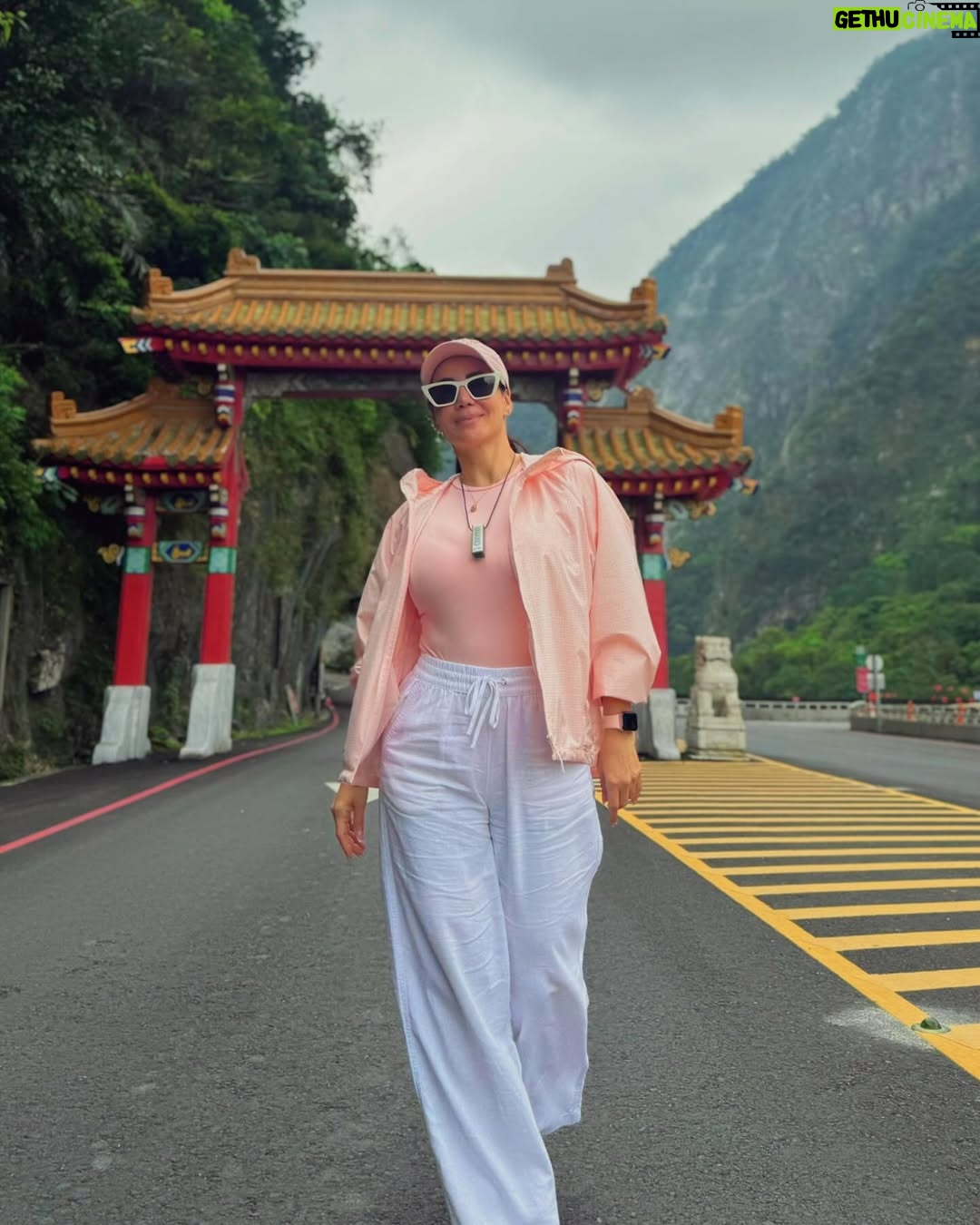 Diana Haddad - 82.5K Likes - Just another adventure 🍃⛰️⛩️
#dianahaddad_look