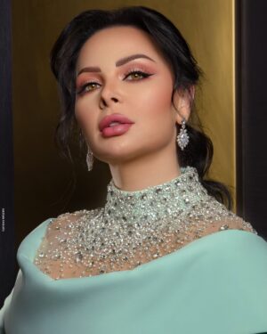 Diana Karazon Instagram - 🧜🏻‍♀️🤍
@thaher.baqer 
#dianakarazon #ديانا_كرزون