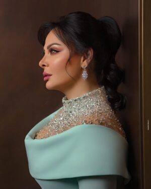 Diana Karazon Instagram - 🧜🏻‍♀️🤍
@thaher.baqer 
#dianakarazon #ديانا_كرزون