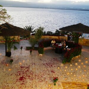 Diana Karazon Instagram - ‏اللحظات الجميلة..
‏ليست في أين تكون.. بل مع من تكون."🌹

Arrangements♥️
@salmaevents.jo 
@salmaflowers.jo 
#معاذ_العمري #ديانا_كرزون