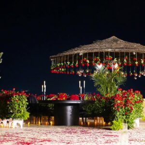 Diana Karazon Instagram - ‏اللحظات الجميلة..
‏ليست في أين تكون.. بل مع من تكون."🌹

Arrangements♥️
@salmaevents.jo 
@salmaflowers.jo 
#معاذ_العمري #ديانا_كرزون