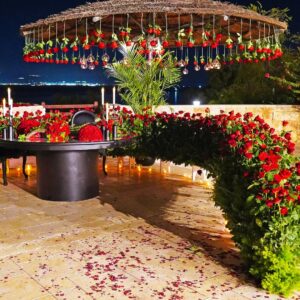 Diana Karazon Instagram - ‏اللحظات الجميلة..
‏ليست في أين تكون.. بل مع من تكون."🌹

Arrangements♥️
@salmaevents.jo 
@salmaflowers.jo 
#معاذ_العمري #ديانا_كرزون