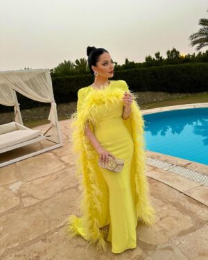 Diana Karazon Instagram - ‏"سليم القلب يؤتمن حتى في عداوته، ومرضى القلوب
‏لا يؤتمنون حتى في صداقتهم."💛
@qirat_kw 
#ديانا_كرزون #العمر_ماشي