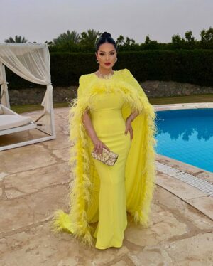 Diana Karazon Instagram - ‏"سليم القلب يؤتمن حتى في عداوته، ومرضى القلوب
‏لا يؤتمنون حتى في صداقتهم."💛
@qirat_kw 
#ديانا_كرزون #العمر_ماشي