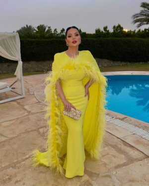 Diana Karazon Instagram - ‏"سليم القلب يؤتمن حتى في عداوته، ومرضى القلوب
‏لا يؤتمنون حتى في صداقتهم."💛
@qirat_kw 
#ديانا_كرزون #العمر_ماشي