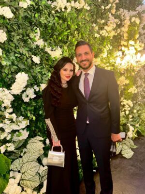 Diana Karazon Instagram - حبيبي معاذ ♥️
محتاره شو أحكيلك …🥰🫣
انت ساكن القلب ومالي حياتي حب 
إنت رفيق دربي صديقي وحبيبي 
الله يخليلي ياك بحبك ابو راشد الغالي 🙏🏻
14/9/2024♥️4 years 
#معاذ_العمري #ديانا_كرزون #happyanniversary