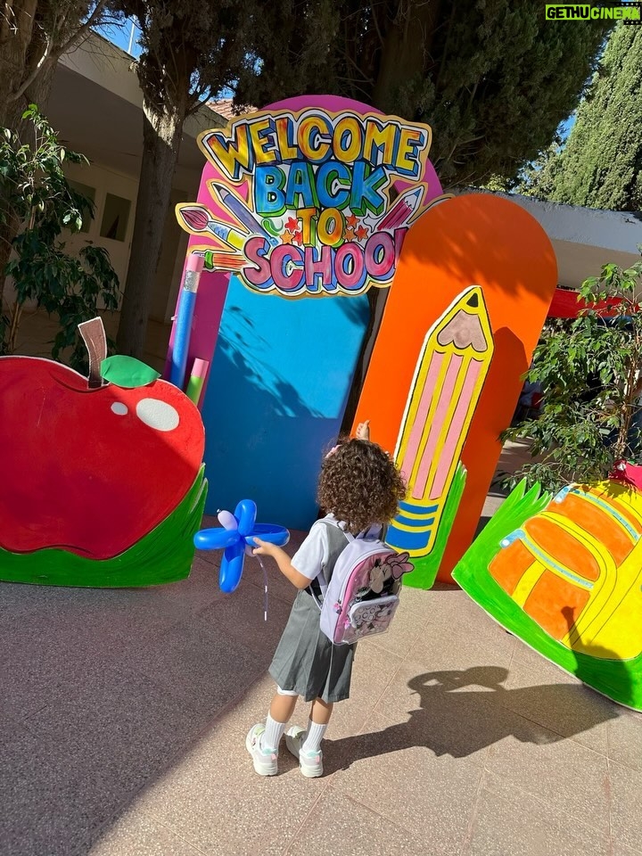 Diana Karazon - 11.8K Likes - 🎒🚌✏️First day of school for Salma 👧🏻
3/9/2024
#سلمى_معاذ_العمري #معاذ_العمري #ديانا_كرزون
