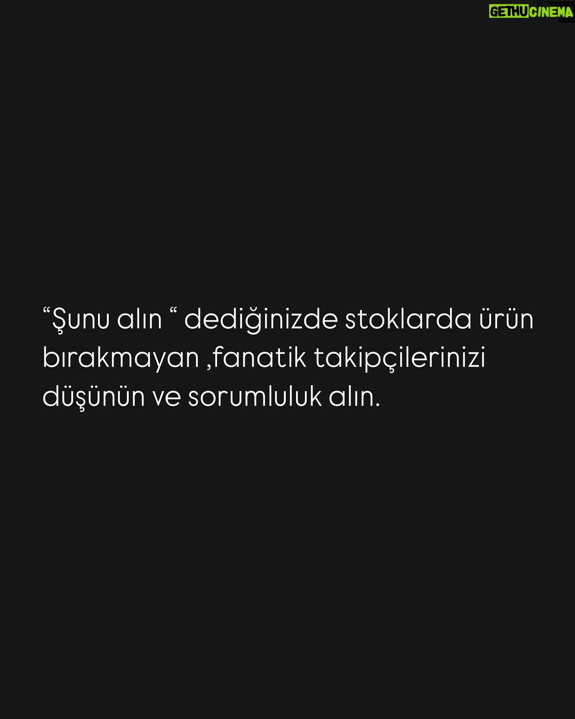Didem Soydan - 56.4K Likes - İyi Bayramlar