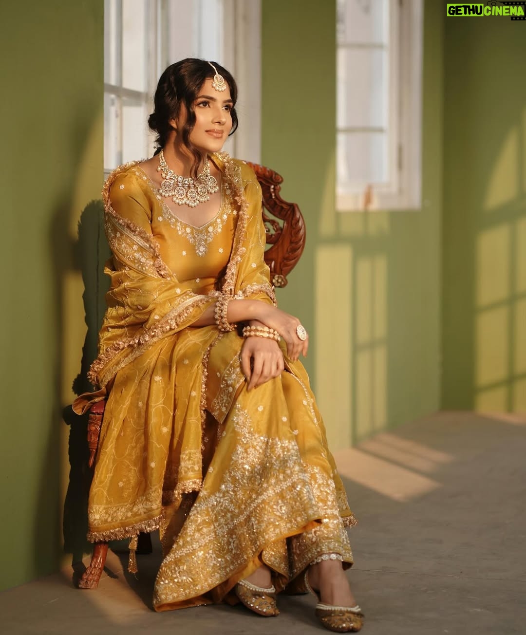 Diljott - 202.4K Likes - š¹šššš¹
.
Clicks: @capturing_master
Outfit: @balbirstore
@balbirstoreunstich
Jewels: @jazbaatjewels
Hmua: @kamalbuttar_makeup_artist
Location: @hlvfilmcity
#WomensDay