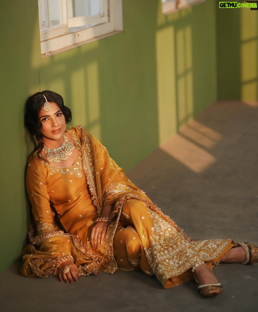 Diljott - 202.4K Likes - š¹šššš¹
.
Clicks: @capturing_master
Outfit: @balbirstore
@balbirstoreunstich
Jewels: @jazbaatjewels
Hmua: @kamalbuttar_makeup_artist
Location: @hlvfilmcity
#WomensDay