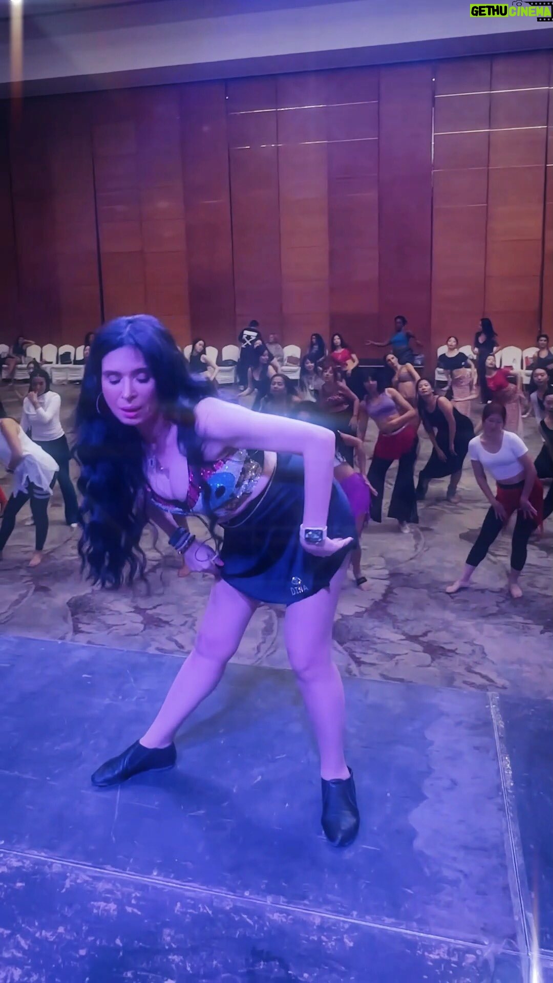 Dina - 78.5K Likes - Dancers from all over the world #work_shop #ahlanwasahlanfestival
@ahlanwasahlanfestival 🔥🥰💃
مهرجان الرقص الشرقي #اهلا_وسهلا
#دينا | #dina