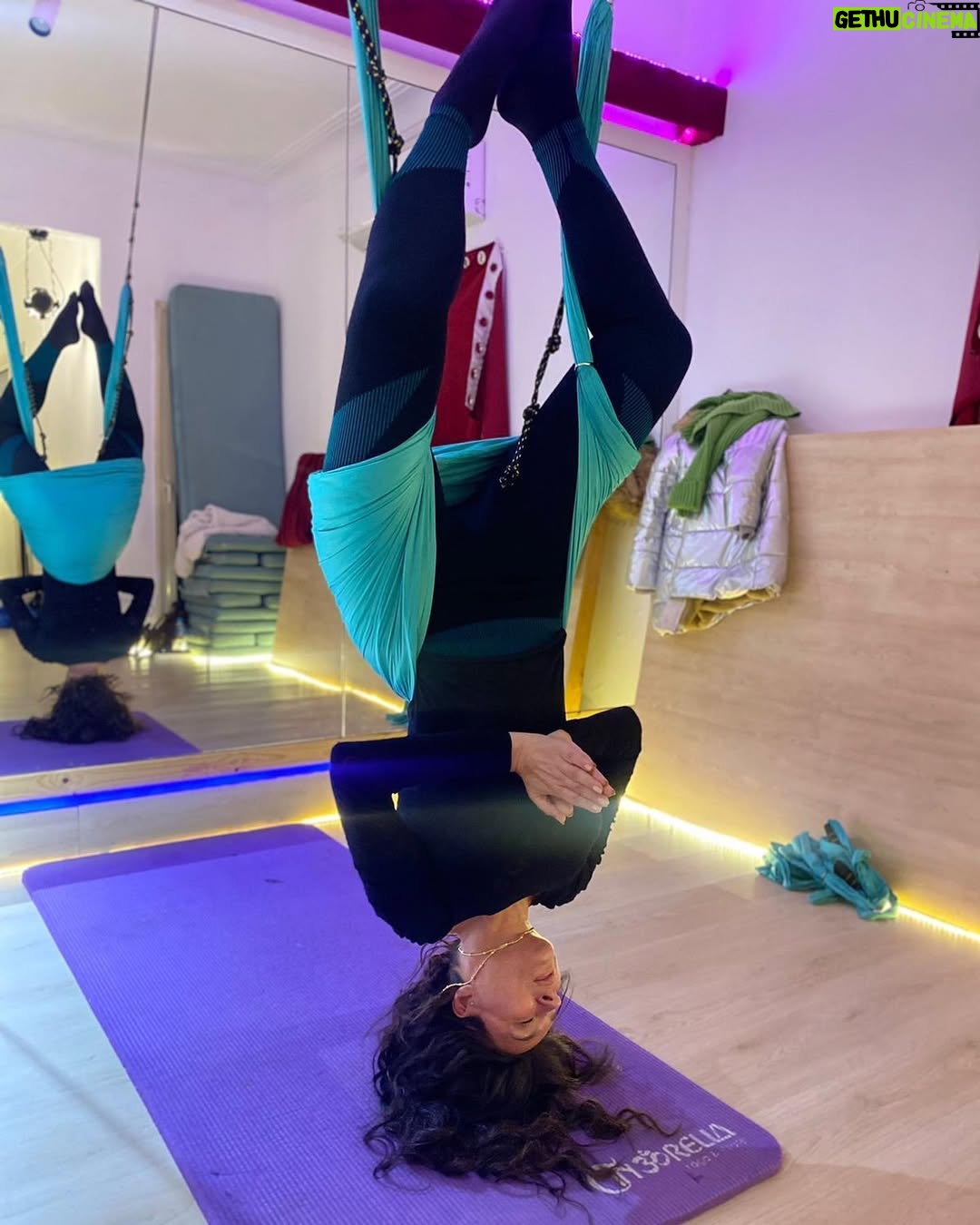 Dina - 20.8K Likes - Lovely morning 🌞☘️❤️
Air Yoga session @thirdeyeacademy.eg
#dina #yoga #positivevibes #thirdeyeacademy
#دينا