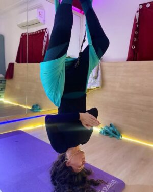 Dina Instagram - Lovely morning 🌞☘️❤️
Air Yoga session @thirdeyeacademy.eg 

#dina #yoga #positivevibes #thirdeyeacademy 
#دينا
