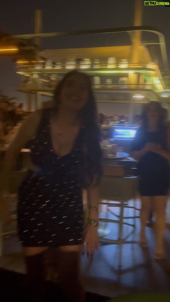 Dina - 21.2K Likes - #الحفلة #عمرو_دياب #دينا
#dina #dance #party #music