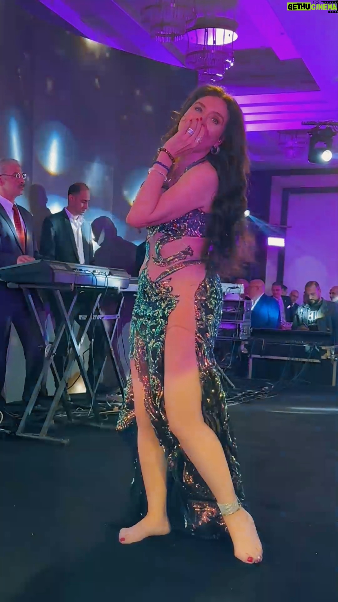 Dina - 14K Likes - يا خراشي يا لهوي 🔥❤
#دينا | #dina
@akramhosny