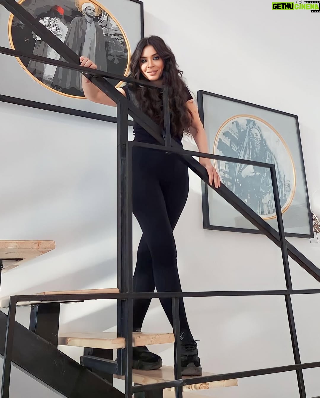 Dina - 10K Likes - Lovely 🥰 Morning ❤️❤️
Every day is a good day.
#dina #morning #positivevibes
Photography @amrsherif.art
@amsol.showroom