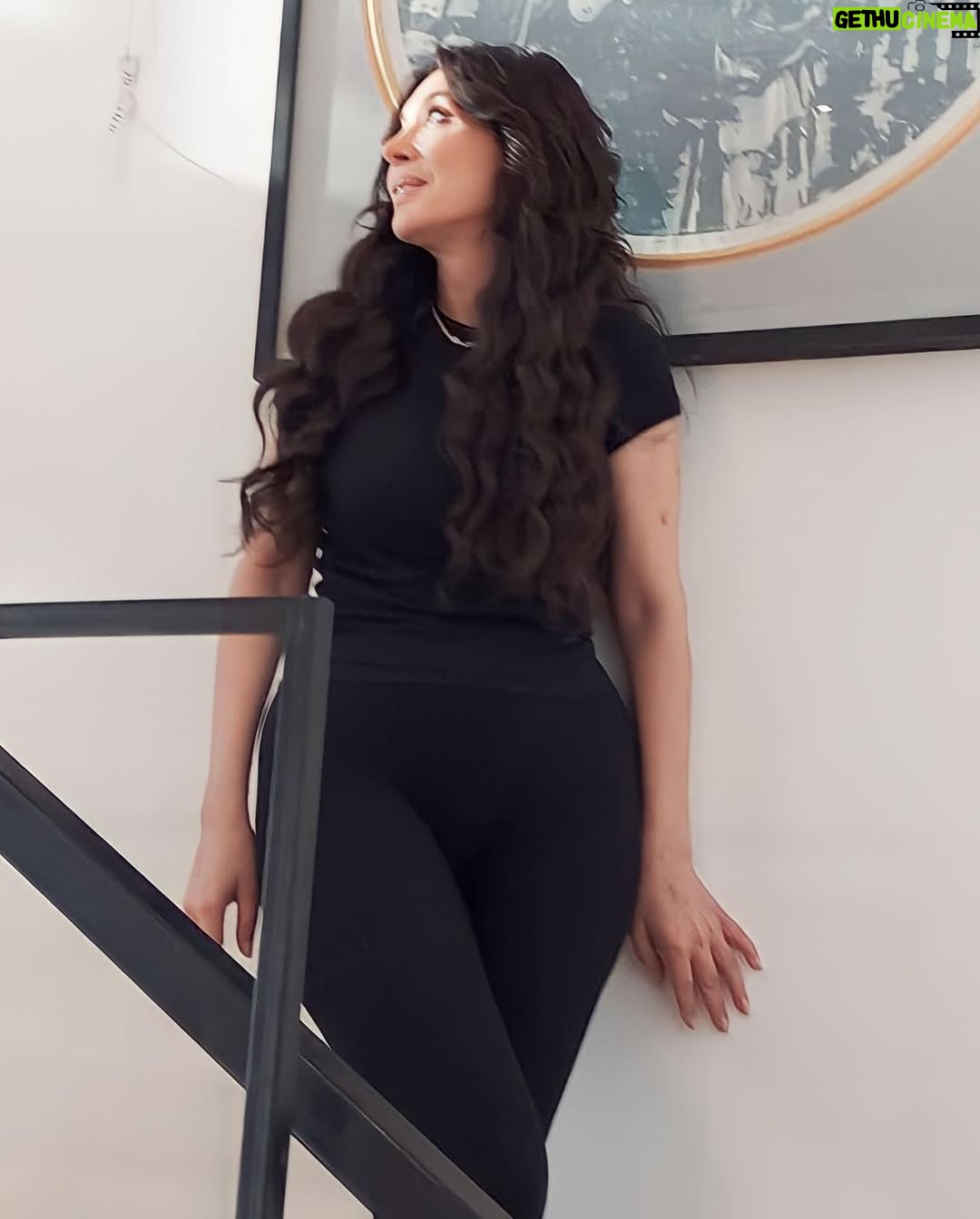 Dina - 10K Likes - Lovely 🥰 Morning ❤️❤️
Every day is a good day.
#dina #morning #positivevibes
Photography @amrsherif.art
@amsol.showroom
