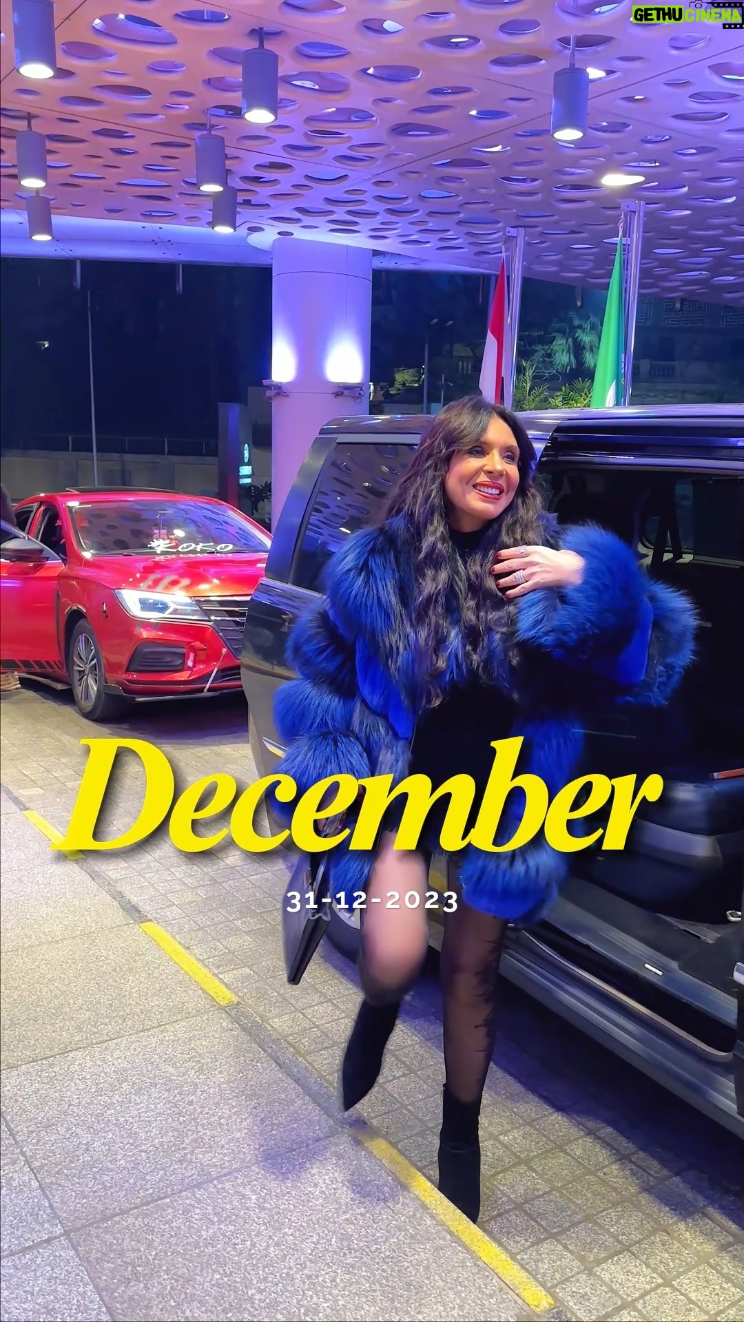 Dina - 9.4K Likes - ولعنا رأس السنة 🔥🎄
#دينا | #dina