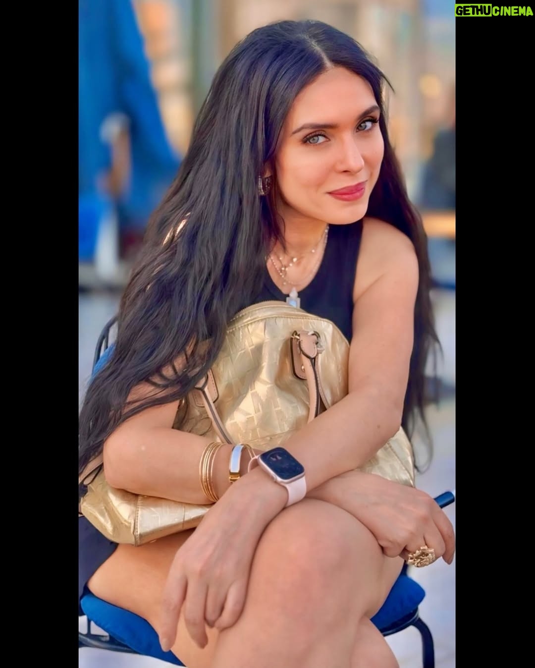 Dina - 14.2K Likes - صباحكم #سعادة ❤️❤️
#دينا
#dina
@bosyofficial