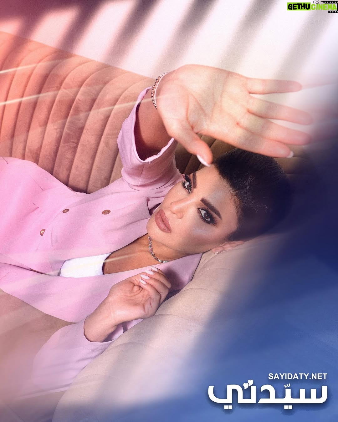 Dina Hayek - 2K Likes - قليل عليها كلمة قوية صراحة كلماتي بتعجز عن وصف شجاعة هالانسانة.. قدي هالمرض خبيث وقوي بس شخصيتها الجبارة هدّت ورعبت داخل جسدها المرض.. حاربتِ تعبتِ وانتصرتِ وكلنا هون منفتخر فيكي… ب هالشهر العالم كلّو بيشهد على تعبك وصبرك وقويتك.. نشالله حياتك بتكون دايمًا وردية، والله يشفي كل بنت ويبعد مرض الثدي عن كل بنات العالم💕..
@dinahayekofficial 🌸
@sayidaty ⭐️
@lamashethry 🙏🏻
@claudinekmeid 📃📝
@makeupbylara 💄
@_georgeschamoun_ 👗
#sayidaty #سيدتي