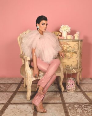 Dina Hayek Instagram - دينا الصوت الحلو الحساس والقلب الطيب لمتلو صاروا قلال.. رجعت تغمر قلبنا بطلتها على التليفون والتلفزيون وشو كلنا منحب نشوفك بصحة كاملة وسعادة ونجاح🤍.

@dinahayekofficial 🤍

#style by @georgeschamoun.stylist 
#makeup by @makeupbylara 
#fashion @khodorhautecouture 

#jewelry by @auroreezzedine 

•
•
•

#dubai🇦🇪 #dubai #دبي #ابوظبي #الامارات #photographer #nojoom_support #photography #shooting #shoot #amazing #fashion #model #celebrity #perfect #zobian #zobianstudio #zobiansaad #lebanon #beirut
