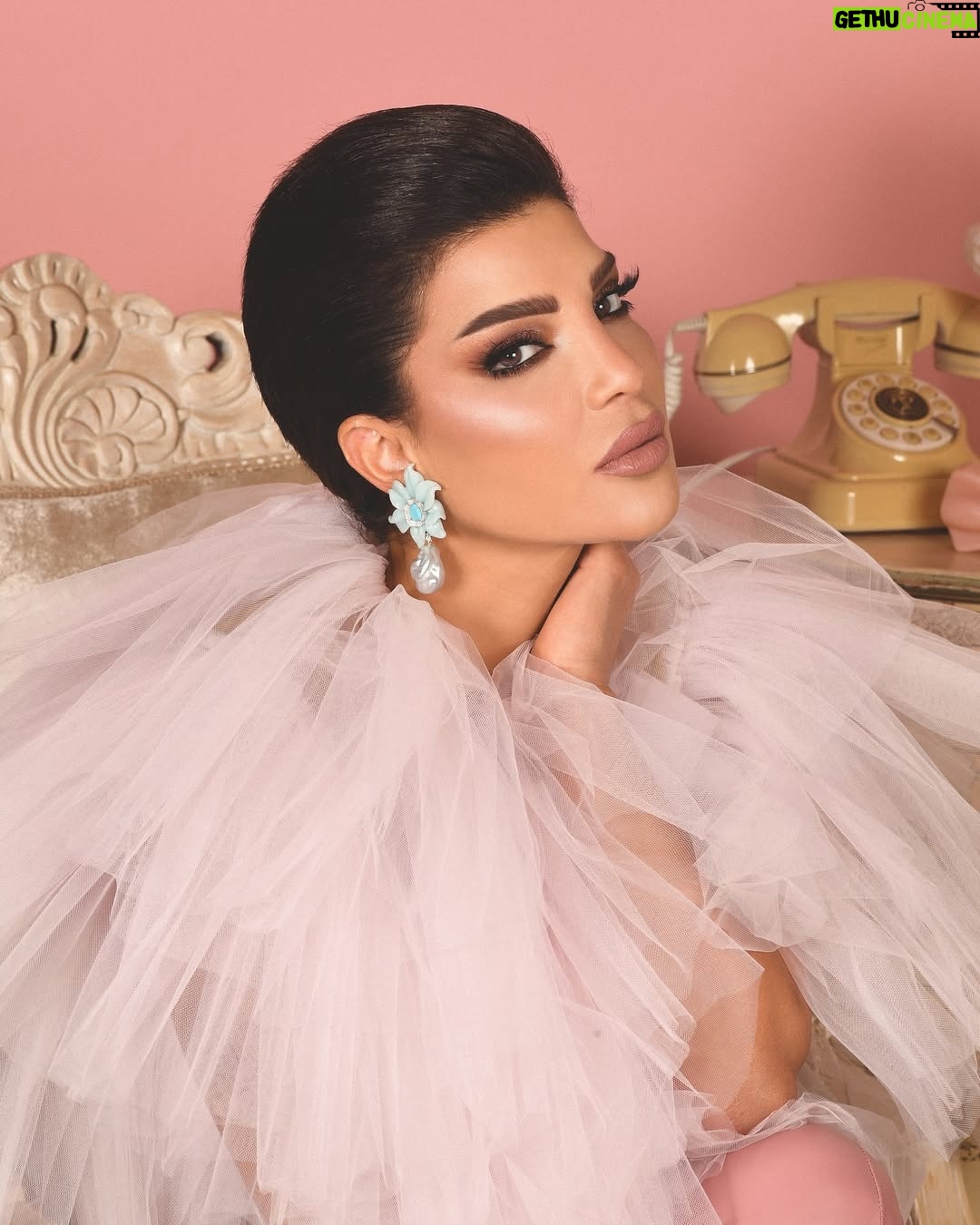 Dina Hayek - 6K Likes - دينا الصوت الحلو الحساس والقلب الطيب لمتلو صاروا قلال.. رجعت تغمر قلبنا بطلتها على التليفون والتلفزيون وشو كلنا منحب نشوفك بصحة كاملة وسعادة ونجاح🤍.
@dinahayekofficial 🤍
#style by @georgeschamoun.stylist
#makeup by @makeupbylara
#fashion @khodorhautecouture
#jewelry by @auroreezzedine
•
•
•
#dubai🇦🇪 #dubai #دبي #ابوظبي #الامارات #photographer #nojoom_support #photography #shooting #shoot #amazing #fashion #model #celebrity #perfect #zobian #zobianstudio #zobiansaad #lebanon #beirut