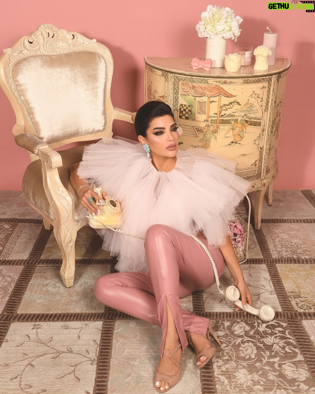 Dina Hayek - 6K Likes - دينا الصوت الحلو الحساس والقلب الطيب لمتلو صاروا قلال.. رجعت تغمر قلبنا بطلتها على التليفون والتلفزيون وشو كلنا منحب نشوفك بصحة كاملة وسعادة ونجاح🤍.
@dinahayekofficial 🤍
#style by @georgeschamoun.stylist
#makeup by @makeupbylara
#fashion @khodorhautecouture
#jewelry by @auroreezzedine
•
•
•
#dubai🇦🇪 #dubai #دبي #ابوظبي #الامارات #photographer #nojoom_support #photography #shooting #shoot #amazing #fashion #model #celebrity #perfect #zobian #zobianstudio #zobiansaad #lebanon #beirut
