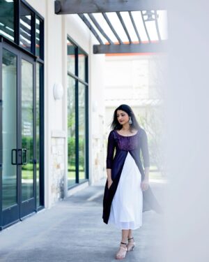 Divyaa Unni Instagram - Springing into sunshine, swaying in the breeze, and twirling in this beautiful dress
Thank you @leyandadesigns for this beautiful outfit @manikanda_rajan_ 
Clicked by @vvaranasiphotography